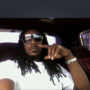 Meet your Posher, Derrick